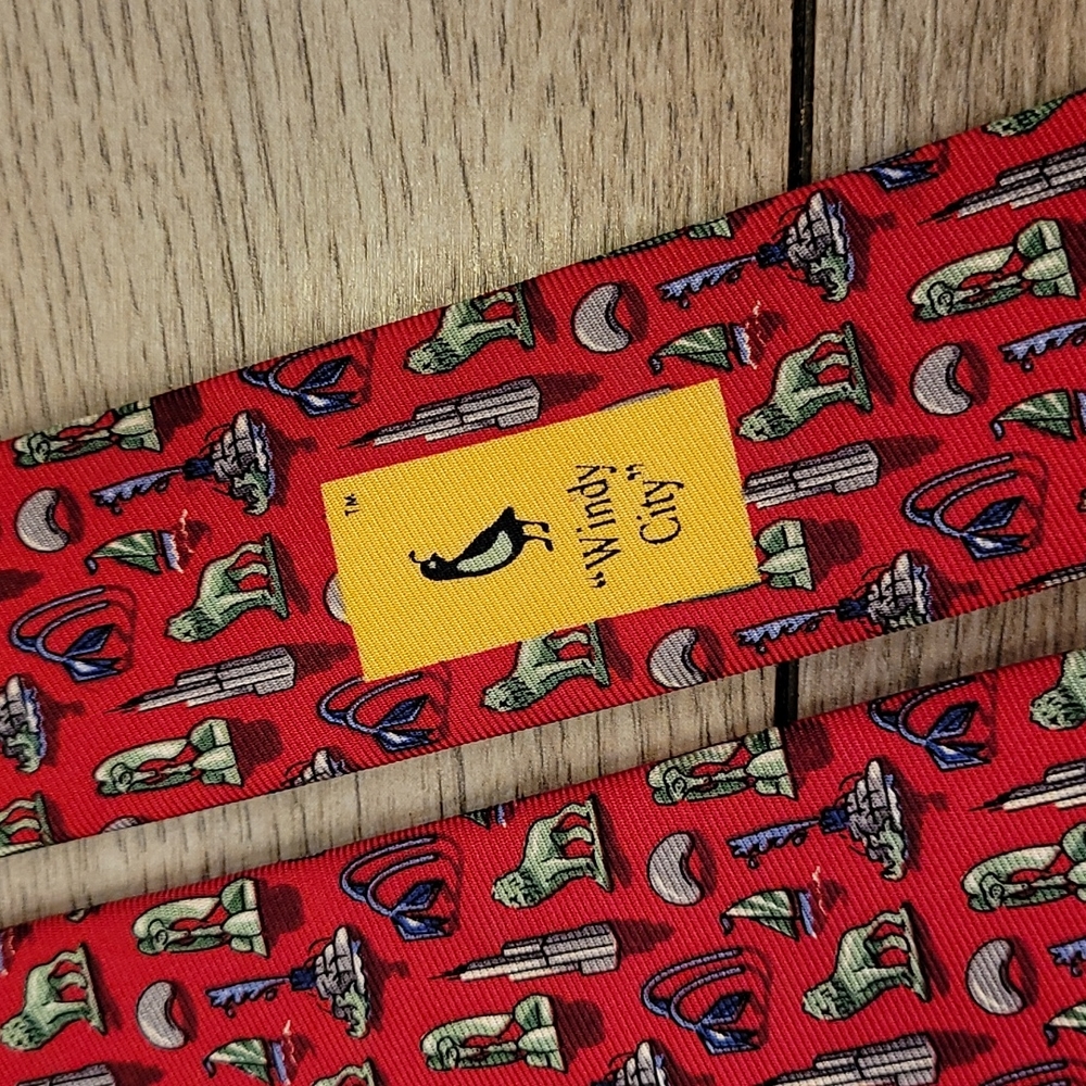 BIRD DOG BAY Dark Red Whimsical Windy City Chicago Pattern Mens Silk Tie - Picture 3 of 5